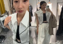 雲盤高質露臉泄密！日常穿衣是淑女，脫光秒變蕩婦，自慰吹簫聖水調教，還滿臉笑容