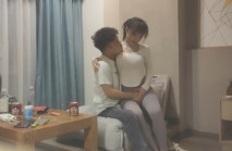 熟女大姐 噢輕點頂到底了 哎呦我的媽呀幹死了 身材豐滿大奶子被小哥各種大力爆插 受不了不停求快射 操的路都走不動