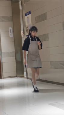 美女店員 白襪瑪麗珍廁所偷拍