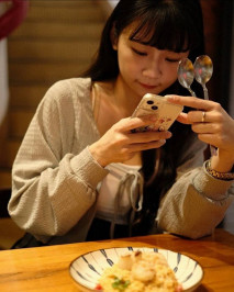 可愛視訊妹妹玩到噴