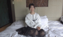 D罩杯美乳美臀的20歲保育員和大人的性教育。鬆軟舒服白虎名器生插入！口內射精！