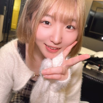 4發射！3次保證射精♪ 最高傑作。微笑的深喉口交。徹底清潔到根部的口交，甚至還帶著一絲誘惑的表情……這種程度的色情簡直太犯規了!
