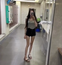 長腿正妹給你雞動