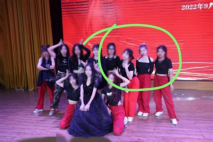 校園門事件 廣東某職業學院 卡哇伊清純學生妹酒店玩3P 場面堪比AV對比一下生活照反差好大