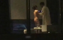 2025年6月最新，【五星級酒店窗外偷拍】，情人之間的約會，沙發上狂操少婦，入住的都是高質量男女，偷窺感一流