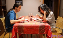 淫蕩留學生『貓咪女神』與外國男友的激情性愛生活系列-難忘的新年晚餐