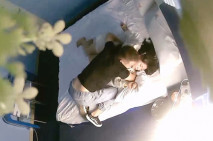 小夥酒店開房強行趴光喝醉的美女同事強操了她 身材還不錯