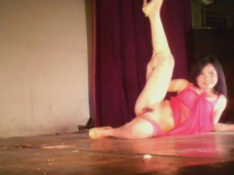 真實記錄農村縣城草台班子大尺度表演~肥臀圓潤脫光艷舞挑逗~現場氣氛火爆