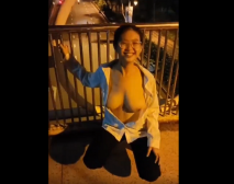 天氣太熱讓奶子出來透透氣