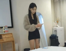 C仔團夥漏網大神重出江湖老司機探花 約炮個身材玲瓏的00後嫩妹穿上黑絲高跟各種姿勢操