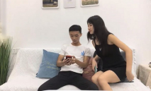 這樣的00後小美女很勾人啊 吊帶連衣包臀裙 頂不住衝動，白嫩大長腿觀音坐蓮纏繞操穴，摳逼啪啪猛力搞