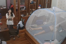 黑客破解家庭網路攝像頭偷拍 小胖泡妞請吃壽司吃完上床啪啪啪