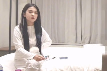 約操兼職藝校學生妹+嬌小玲瓏東北妹子