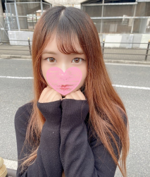 「大量陰道射精/大陰蒂」我想回報我的父母。心地善良的女學生在鏡頭前與初次見面的男人在一起