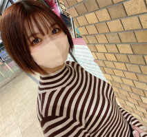 【10代】短髮巨乳的居酒屋打工妹墮落成玩具。