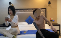 探花大神花臂哥 酒店約炮家裡缺錢出來兼職的美女被操到嗨翻