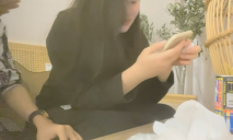 【瘦猴先生探花】調教捆綁大奶妹子，瘦子大爆發直接操哭了，一對大車燈