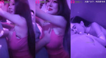 這可能是尺度最大的砂舞偷拍集合了，大庭廣眾下吃雞，借著燈光昏暗 各種蹭，拍到了幾個極品舞女，重慶的尺度很大
