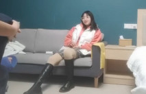 巨乳美女 我下面淺上位頂到小肚子會痛 不要射裡面 射的時候我拔出來 身材高挑前凸後翹 控制不住最後還是被小哥內射了