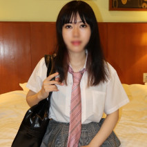 無修正 剛毛 制服雙馬尾 地方走出的白皙美乳翹臀18歲 未開發的濃密膣穴⇒受精必至的中出！毛茸茸的剛毛鮑必看！