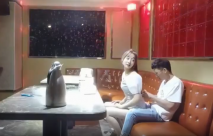 KTV包廂各種花樣玩弄坐台小姐