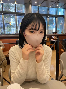 柔軟的F罩杯美乳S級可愛的臉太有魅力了。感到姐姐溢出的性感緊張和興奮中做愛心情太好了吧！！