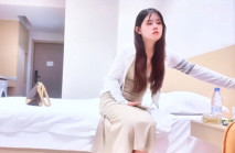 剛下海的小妹,身材好腰細屁股大,下次叫上她閨蜜