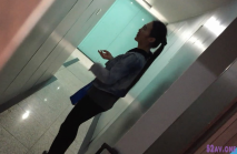 國內廁拍大神潛入某青年舞蹈培訓班女廁偷拍美眉噓噓