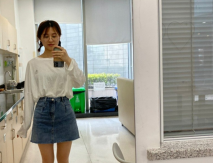 壞表哥偷拍表妹洗澡時候自慰 提出要和表妹搞一炮被拒後憤怒曝光表妹