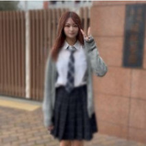 預定出演某浪漫電視節目。有著驚艷臉蛋和好身材的她。由於無法抵抗從陰道流出的精液，2發也接種著床。。。