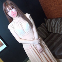 你喜歡漂亮的家教姐姐嗎？ 被大叔用玩具折磨了…。 把大叔的肉棒含在嘴裡，生插在陰道深處大量中出！ 啊~不行，驚呆了。