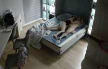 新流出黑客破解 螢石雲家庭攝像頭偷拍騷媳婦中午纏著老公來一炮滿足她的欲望