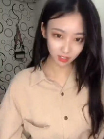 【高價定製】，天然大波，高顏女神級美女反差福利，為還高額網貸，脫光搔首弄姿自慰勾引