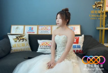 華語A XKKY093 女友婚紗下誘人的胴體讓我一柱擎天 可可