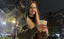 【6月新品】，極品天然巨乳女神【Comatozze】最新露臉劇情，尾隨糾纏約炮，你確定你的男友不會介意