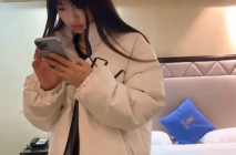 探花博主 橙子哥 約炮可愛大二學妹 身材嬌小 最受不住大肉棒 側入後入深插 粉嫩騷穴要被操腫了