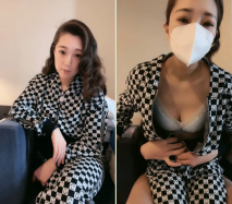 氣質超棒美少婦！新人下海大戰頭套男！跳蛋塞穴假屌自慰，張開雙腿求操，扶腰後入猛懟