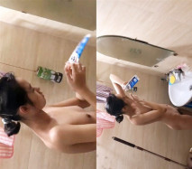 放暑假回老家爬氣窗 偷拍白白嫩嫩的表妹洗澡